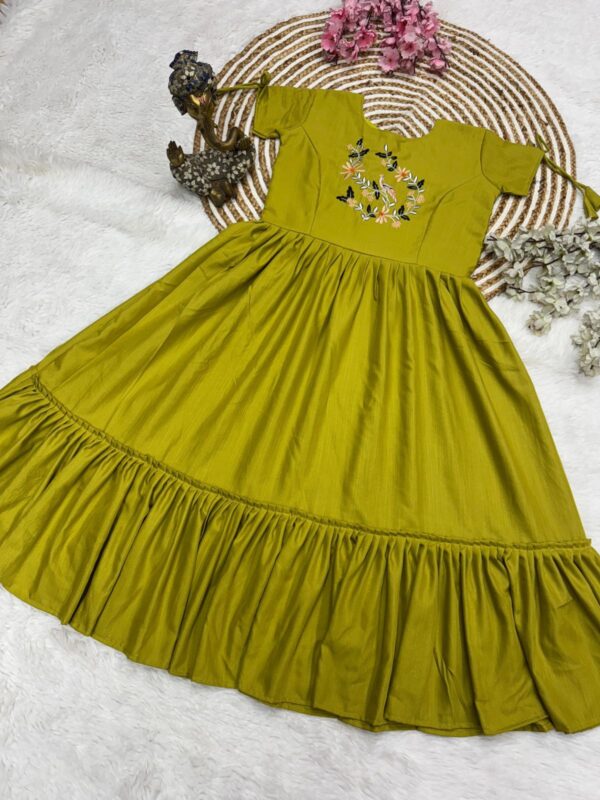 Indu Embroidered Reyon Slub Dress