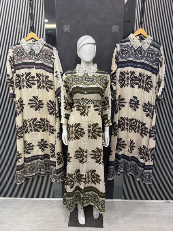 Regal Print Maxi Kaftan with Lace Collar