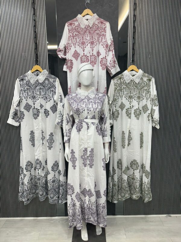 Regal Print Maxi Kaftan with Lace Collar